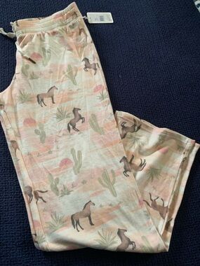 BNWT P.wJ. Salvage Pink and Cream Floral Lounge Pants never worn